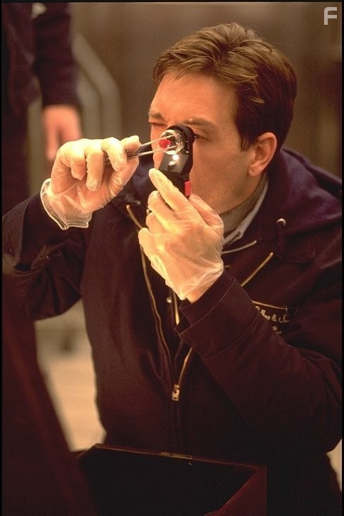 Не говори ни слова (2001)