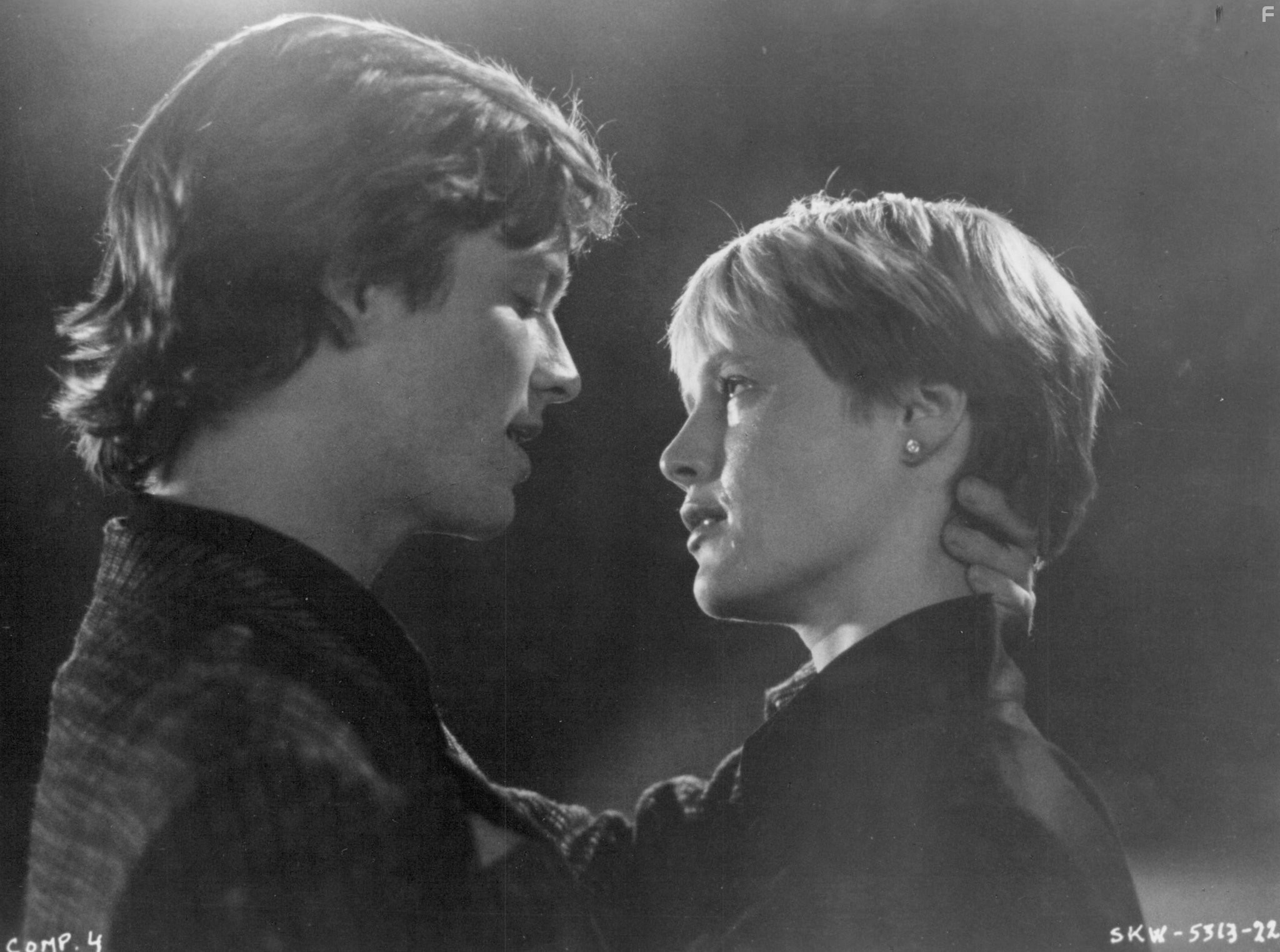 Mary Stuart Masterson and Eric Stoltz in Чyдеса своего рода (1987)