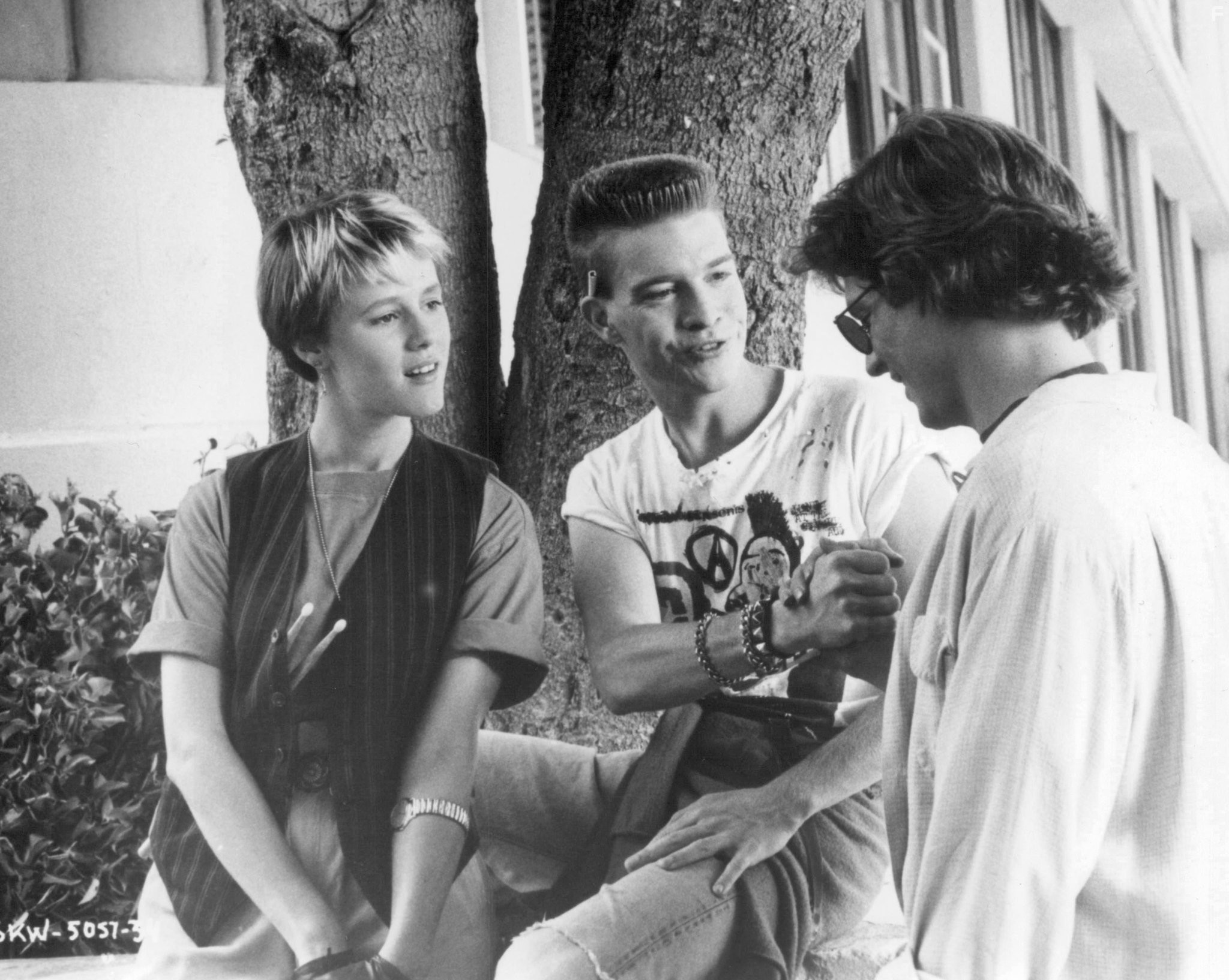 Mary Stuart Masterson, Eric Stoltz, and Scott Coffey in Чyдеса своего рода (1987)