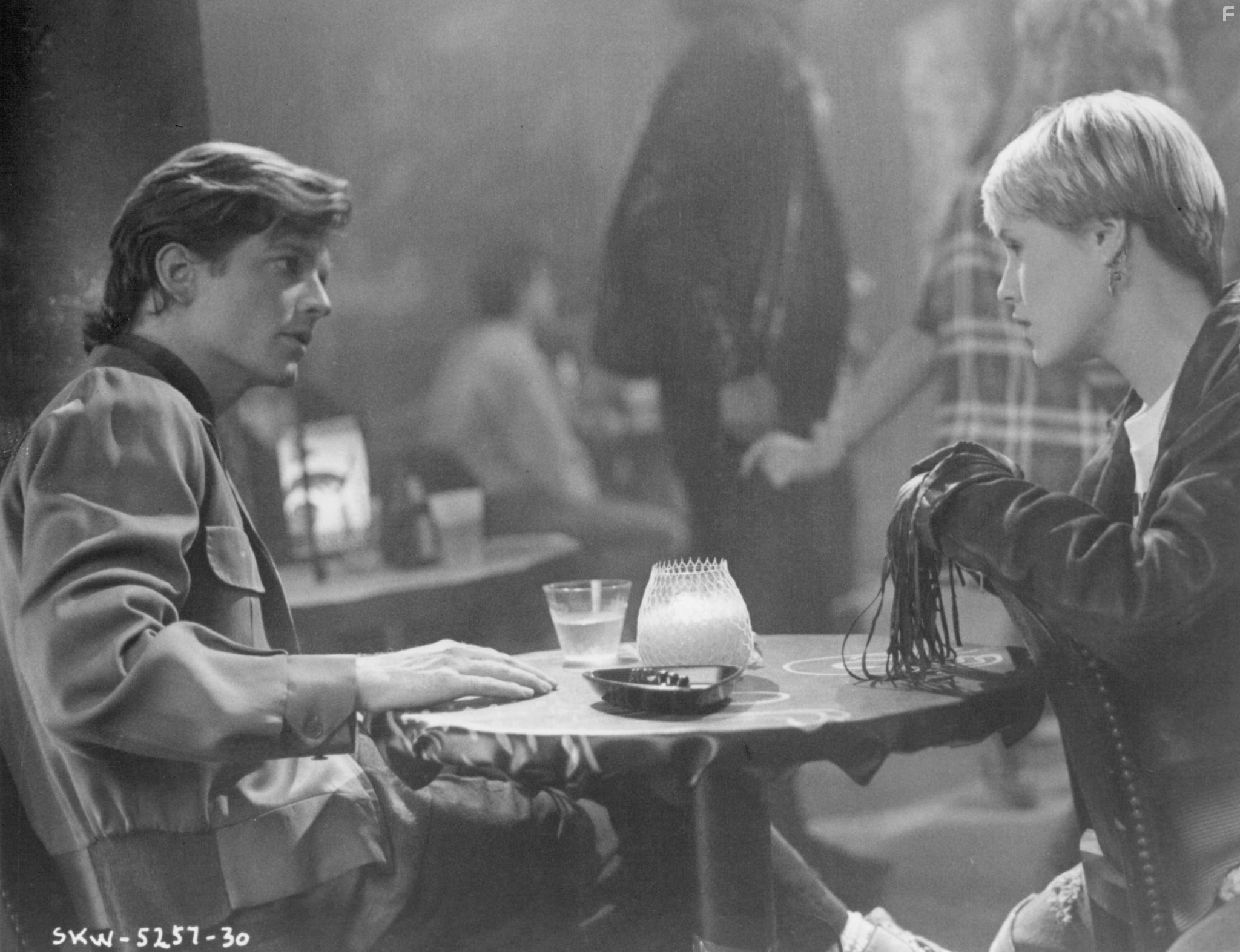 Mary Stuart Masterson and Eric Stoltz in Чyдеса своего рода (1987)
