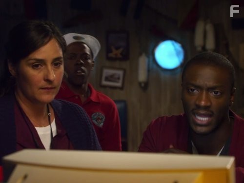 Aldis Hodge and Tina Holmes in Воздействие (2008)