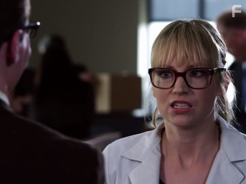 Beth Riesgraf in Воздействие (2008)