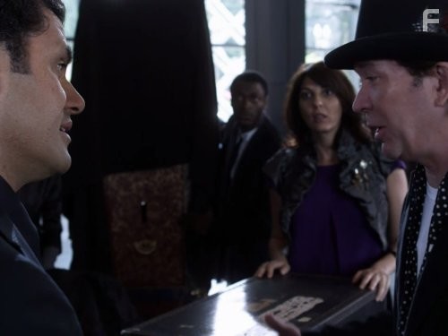 Timothy Hutton, Gina Bellman, George Castillo, and Aldis Hodge in Воздействие (2008)