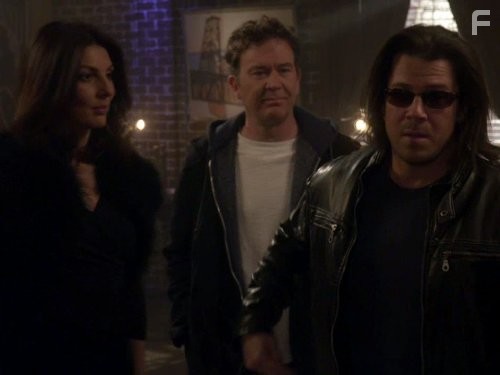 Timothy Hutton, Gina Bellman, and Christian Kane in Воздействие (2008)