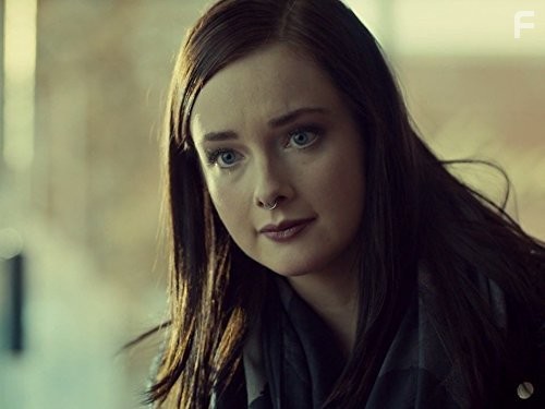 Allie MacDonald in Тёмное дитя (2013)