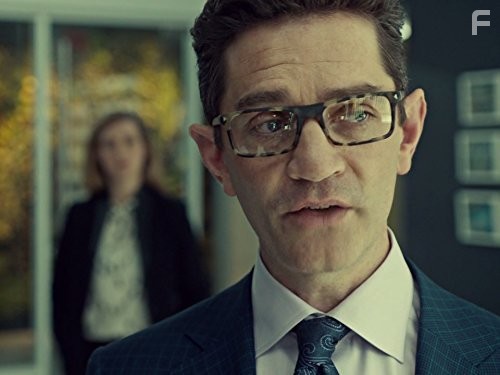 James Frain and Evelyne Brochu in Тёмное дитя (2013)