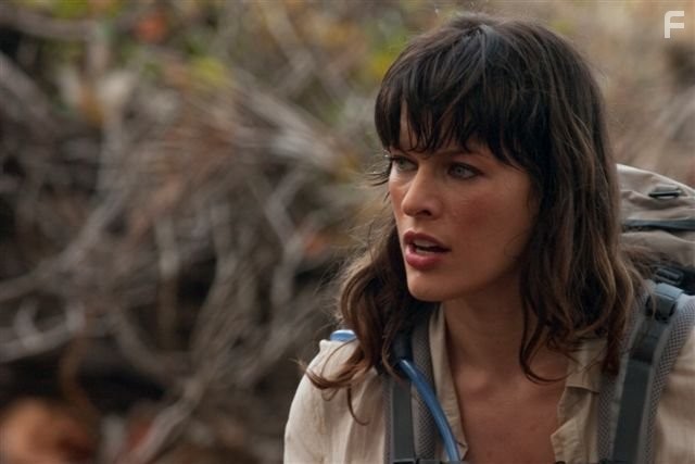 Milla Jovovich in Идеальный побег (2009)