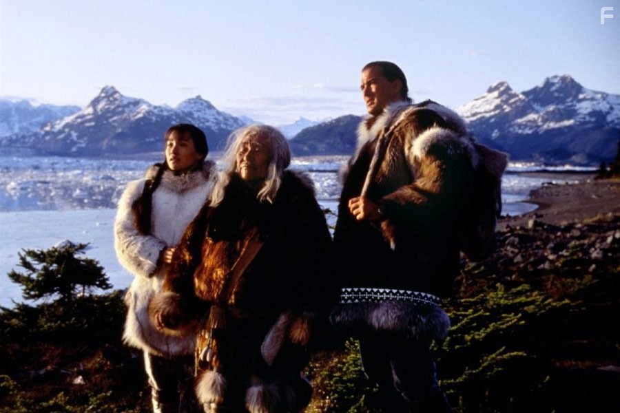 Steven Seagal, Joan Chen, and Chief Irvin Brink in B смeртельной опасности (1994)