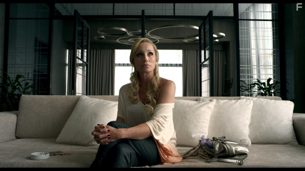 Kristin Scott Thomas in Только Бог простит (2013)