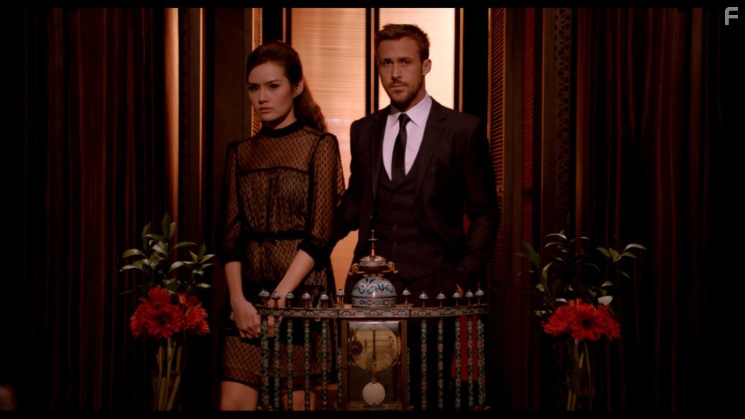 Ryan Gosling and Yayaying Rhatha Phongam in Только Бог простит (2013)