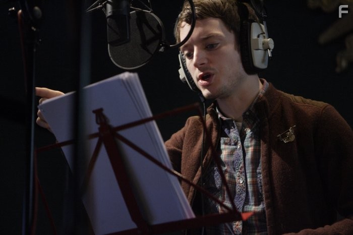 Elijah Wood in Девять (2009)