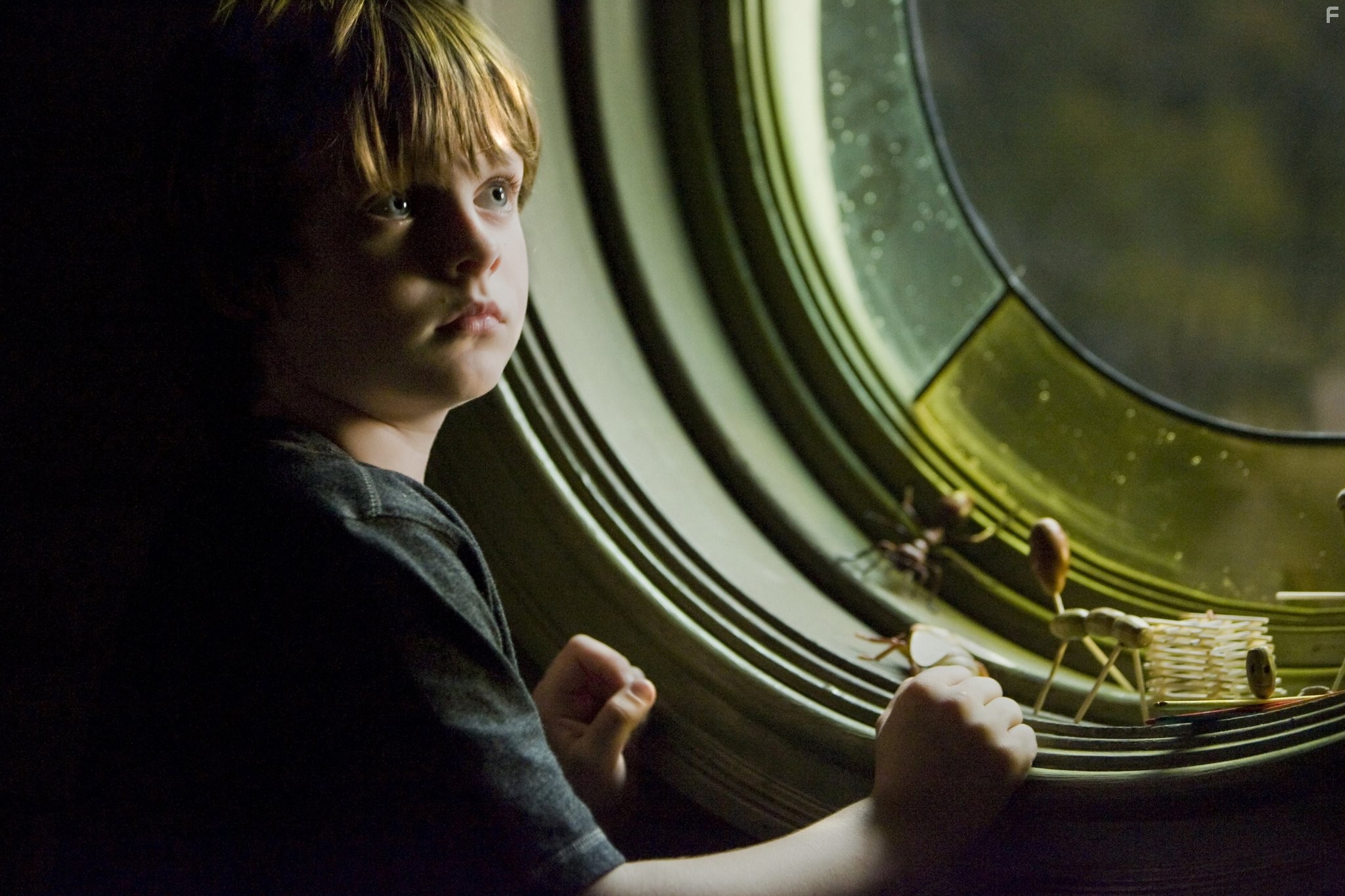 Chandler Canterbury in Знамение (2009)