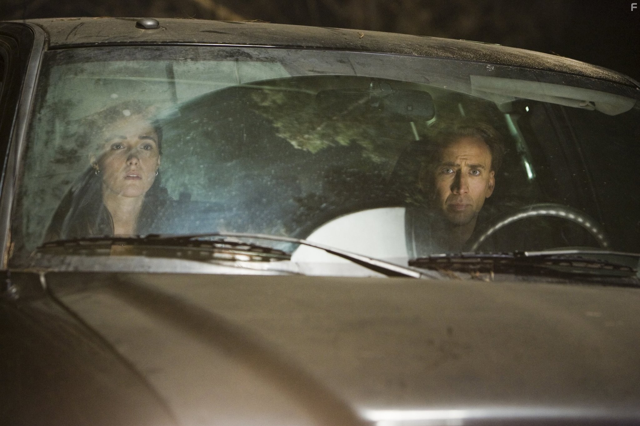 Nicolas Cage and Rose Byrne in Знамение (2009)