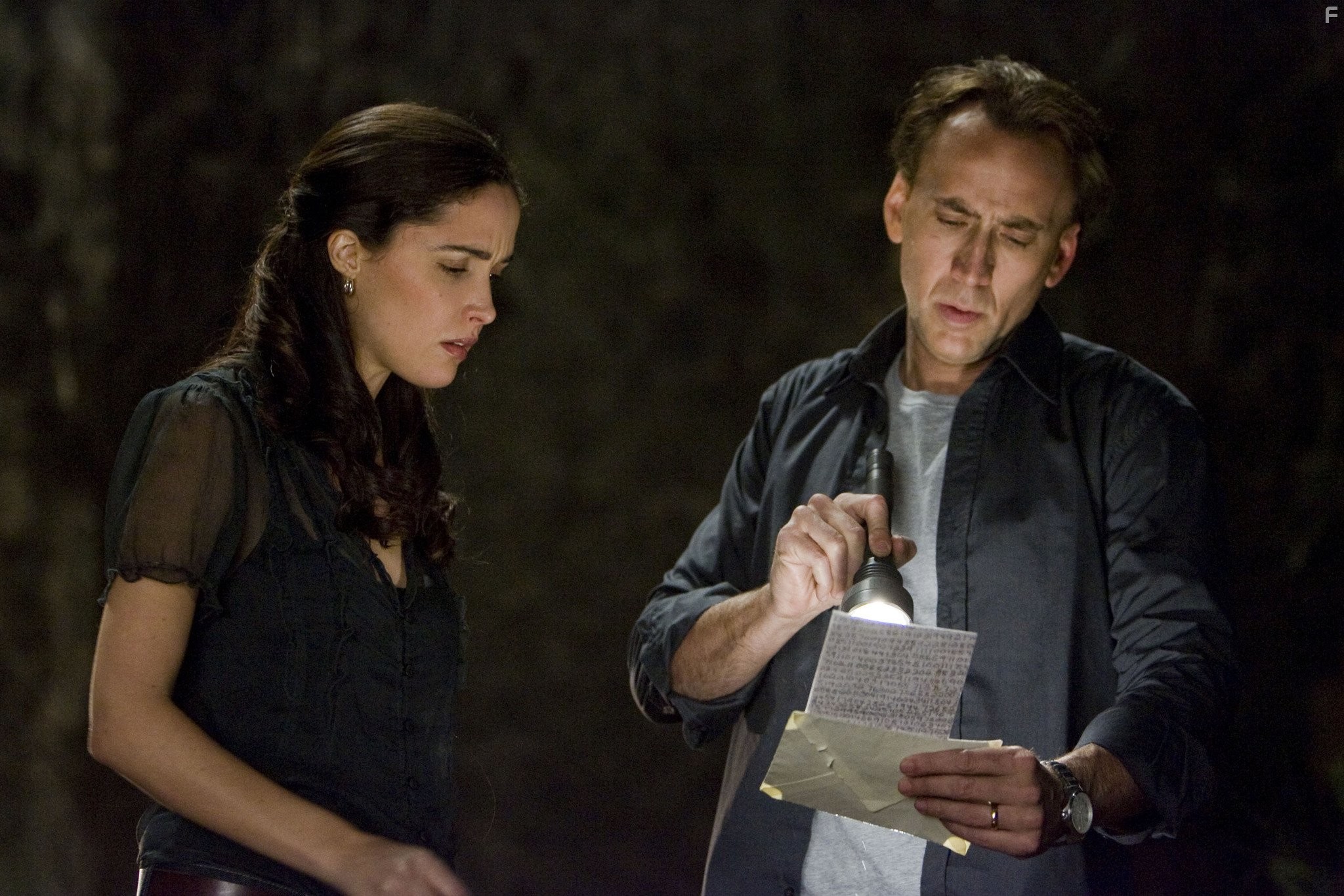 Nicolas Cage and Rose Byrne in Знамение (2009)