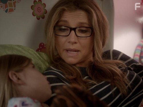 Sarah Chalke in Как прожить с родителями всю оставшуюся жизнь (2013)