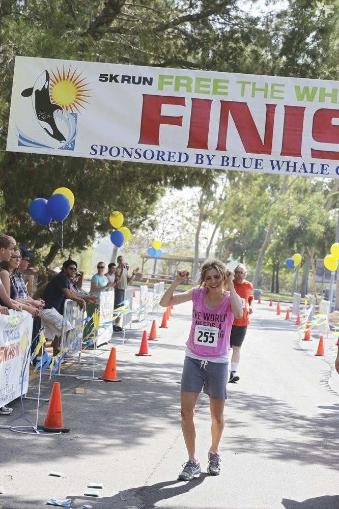 Sarah Chalke in Как прожить с родителями всю оставшуюся жизнь (2013)