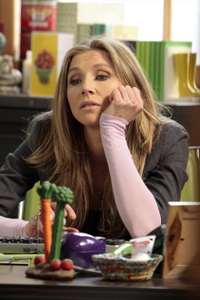 Sarah Chalke in Как прожить с родителями всю оставшуюся жизнь (2013)