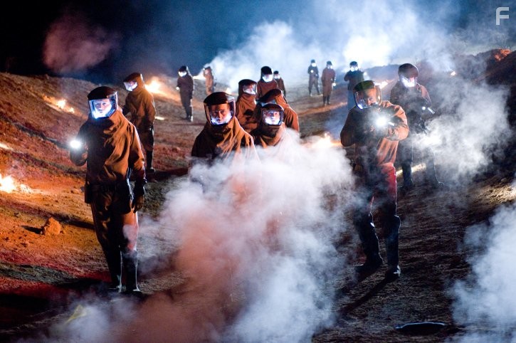 Chris Marquette and Tom Everett Scott in Ведьмина гора (2009)