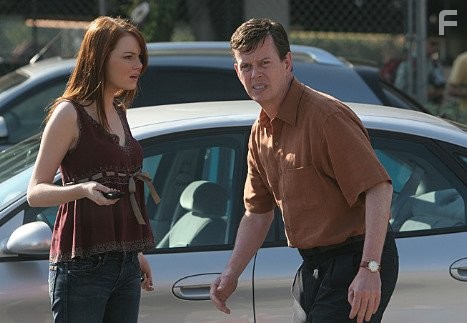 Dylan Baker and Emma Stone in Гонка (2007)