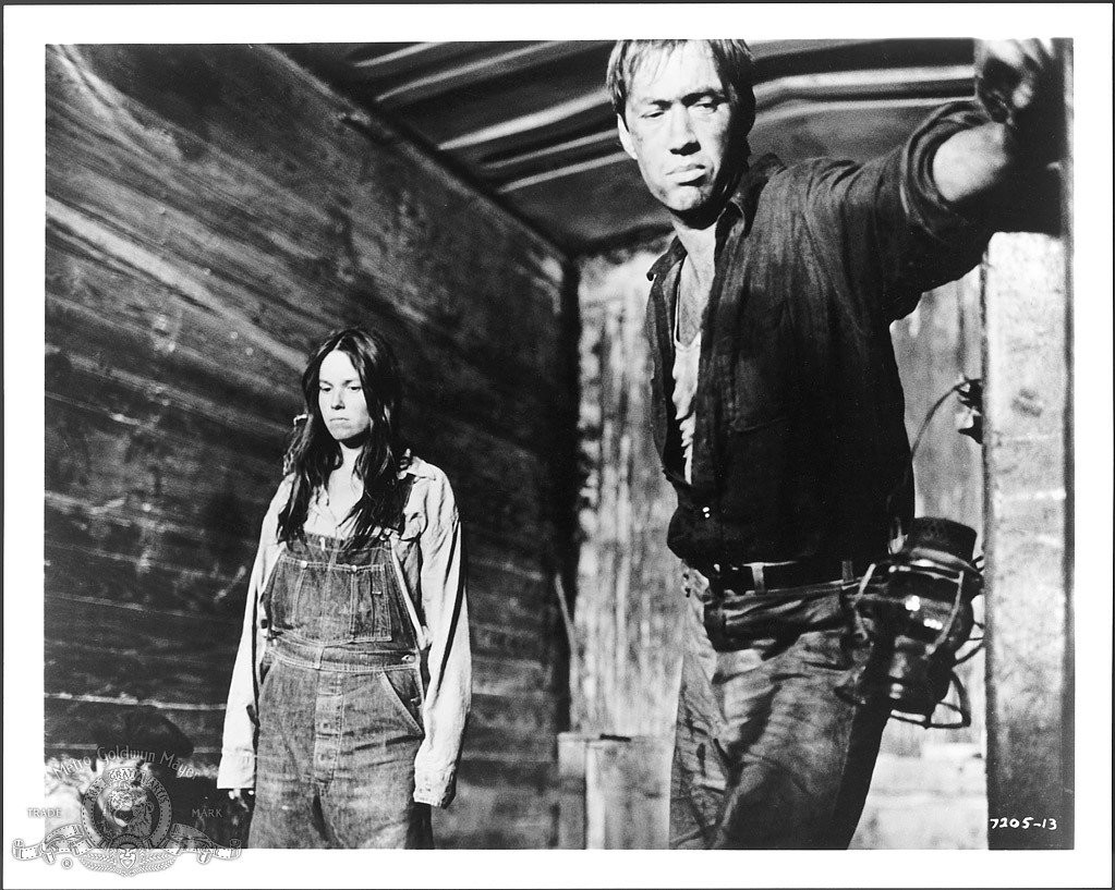David Carradine and Barbara Hershey in Берта по прозвищу 'Товарный вагон' (1972)