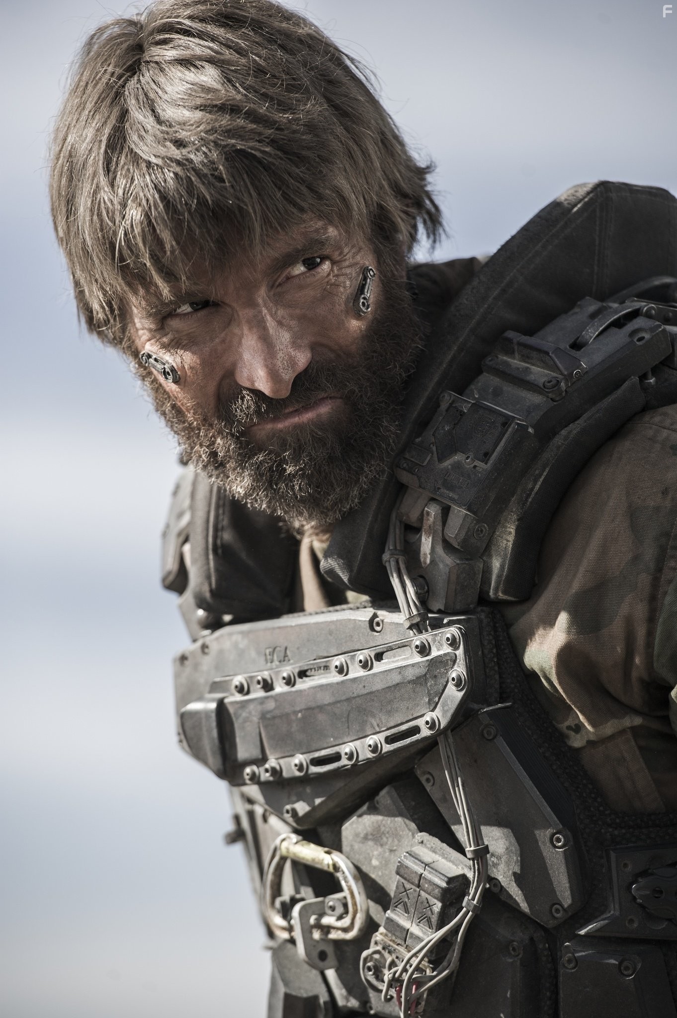 Sharlto Copley in Элизиум: Рай не на Земле (2013)