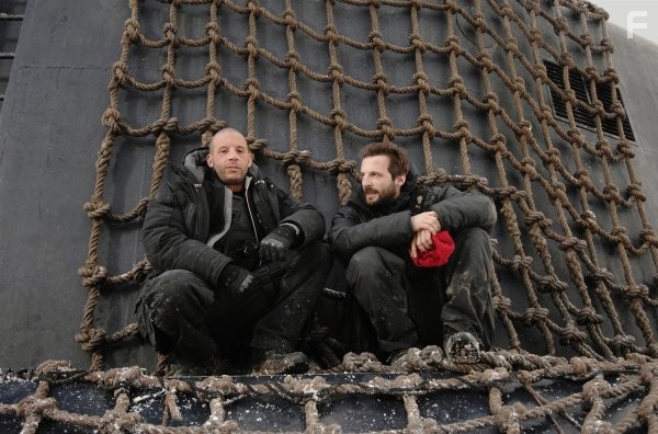 Vin Diesel and Mathieu Kassovitz in Вавилон н.э. (2008)