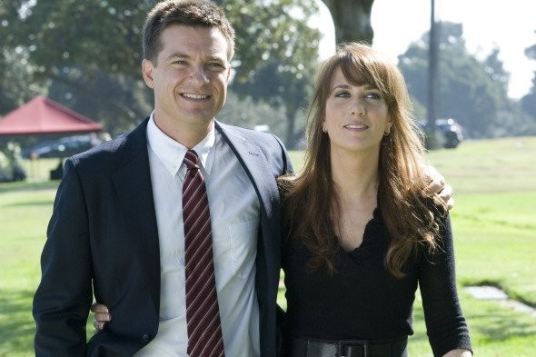 Jason Bateman and Kristen Wiig in Экстракт (2009)