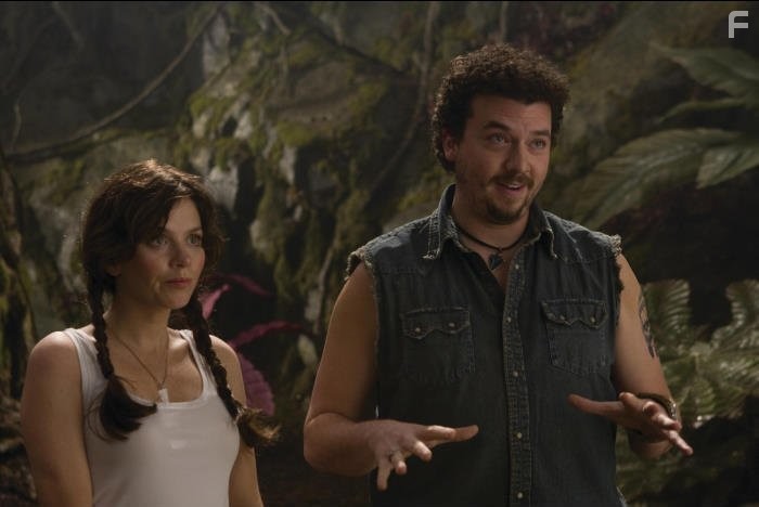Anna Friel and Danny McBride in Затерянный мир (2009)