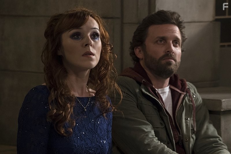 Rob Benedict and Ruth Connell in Сверхъестественное (2005)