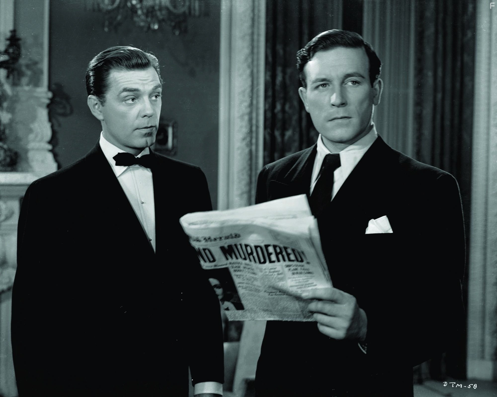 Phillip Terry and Lawrence Tierney in Рожденный убивать (1947)
