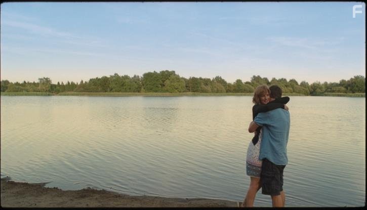 Kelly Reilly and Michael Fassbender in Райское озеро (2008)