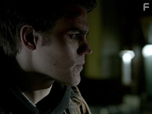 Paul Wesley in Дневники вампира (2009)
