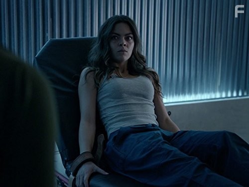 Scarlett Byrne in Дневники вампира (2009)