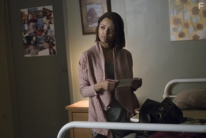 Kat Graham in Дневники вампира (2009)