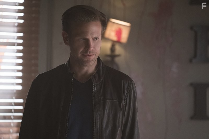 Matthew Davis in Дневники вампира (2009)