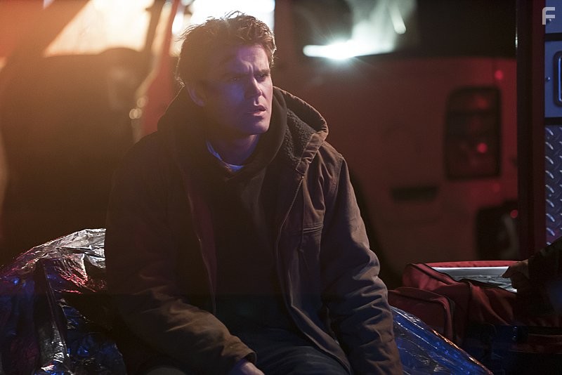 Paul Wesley in Дневники вампира (2009)