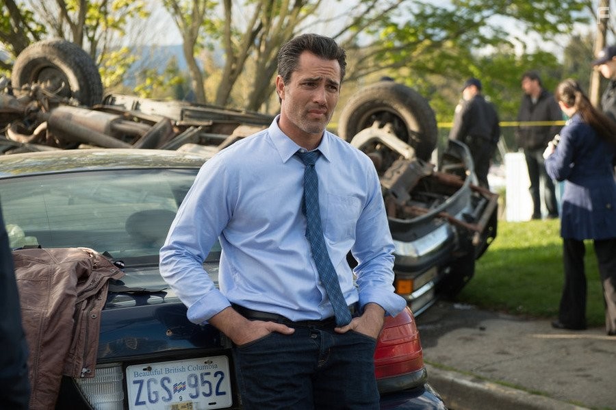 Victor Webster in Континуум (2012)