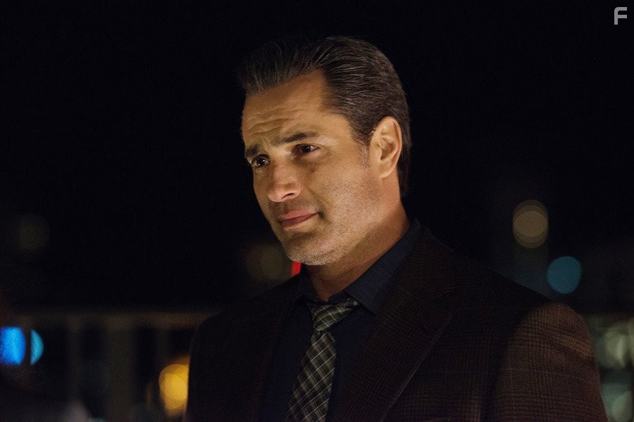 Victor Webster in Континуум (2012)