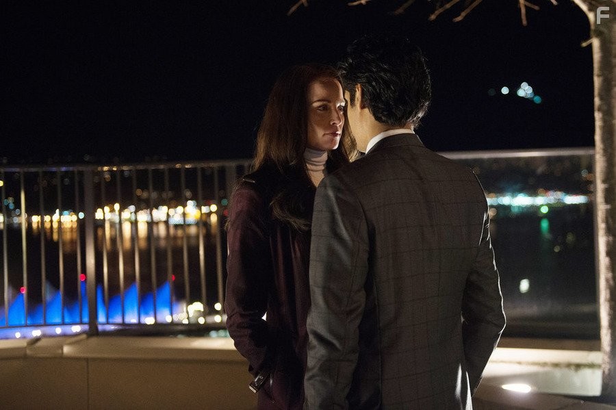 Rachel Nichols in Континуум (2012)