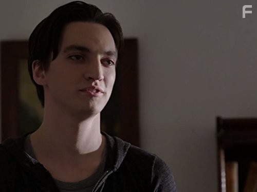 Richard Harmon in Континуум (2012)