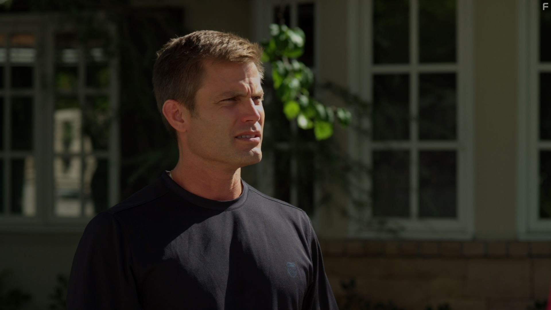 Casper Van Dien in Нубы (2012)