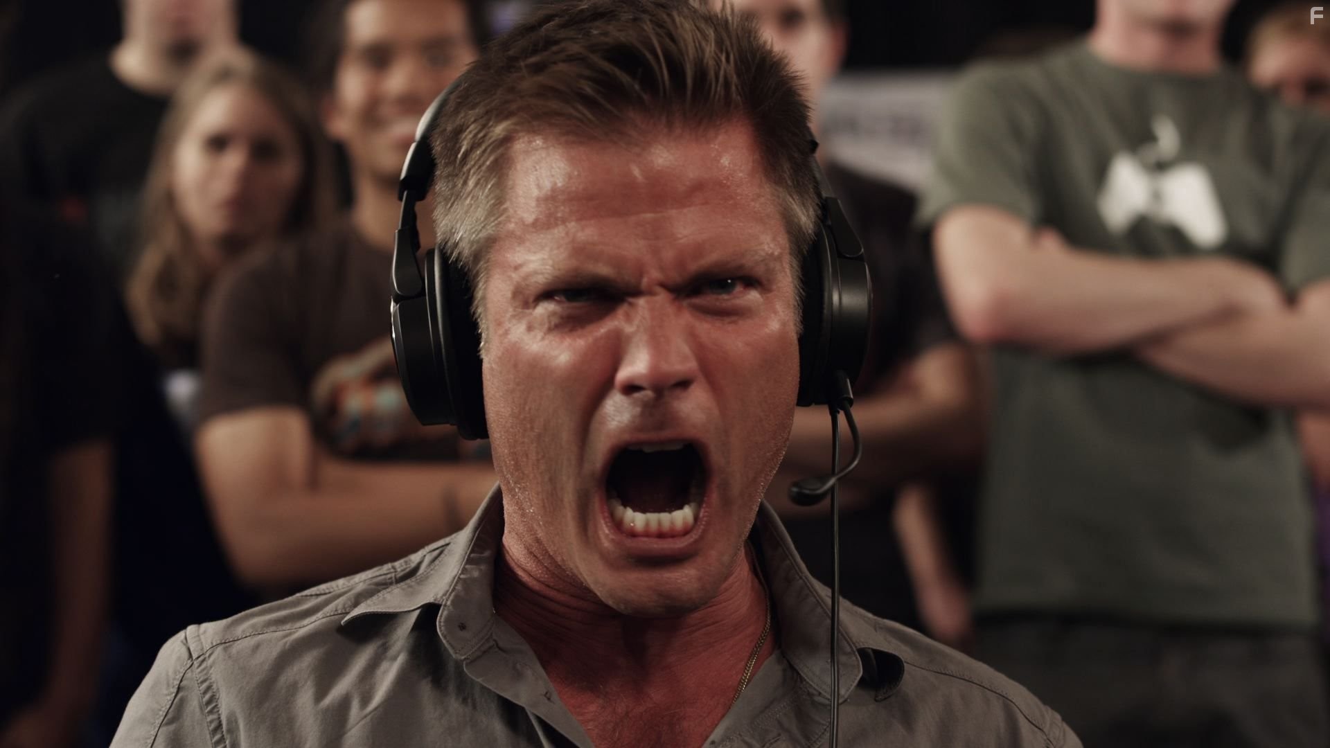 Casper Van Dien in Нубы (2012)