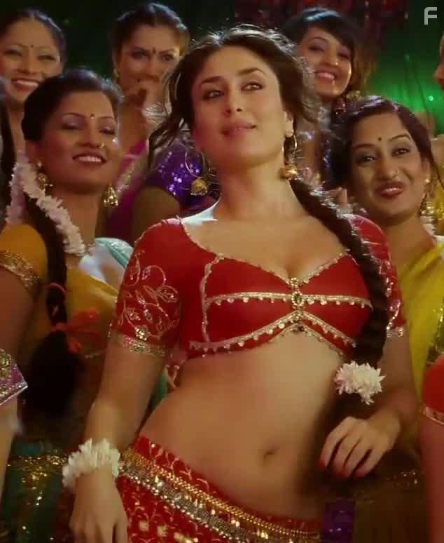 Kareena Kapoor in Dabangg 2 (2012)