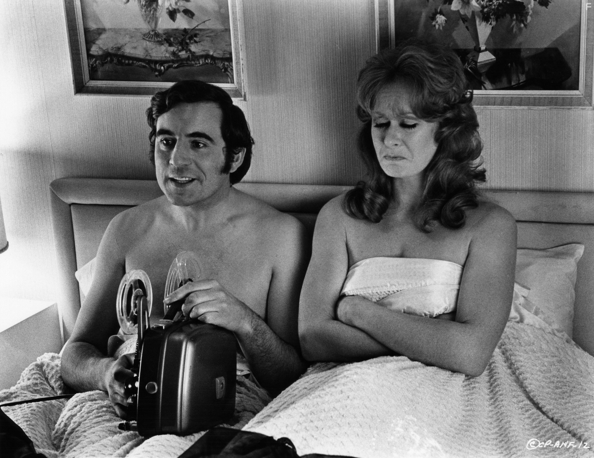 Terry Jones and Carol Cleveland in А теперь нечто совсем иное (1971)