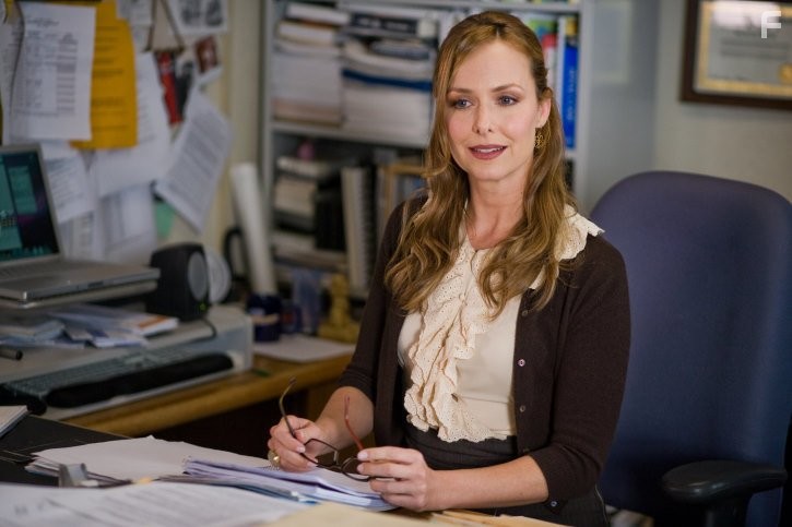 Melora Hardin in Папе снова 17 (2009)