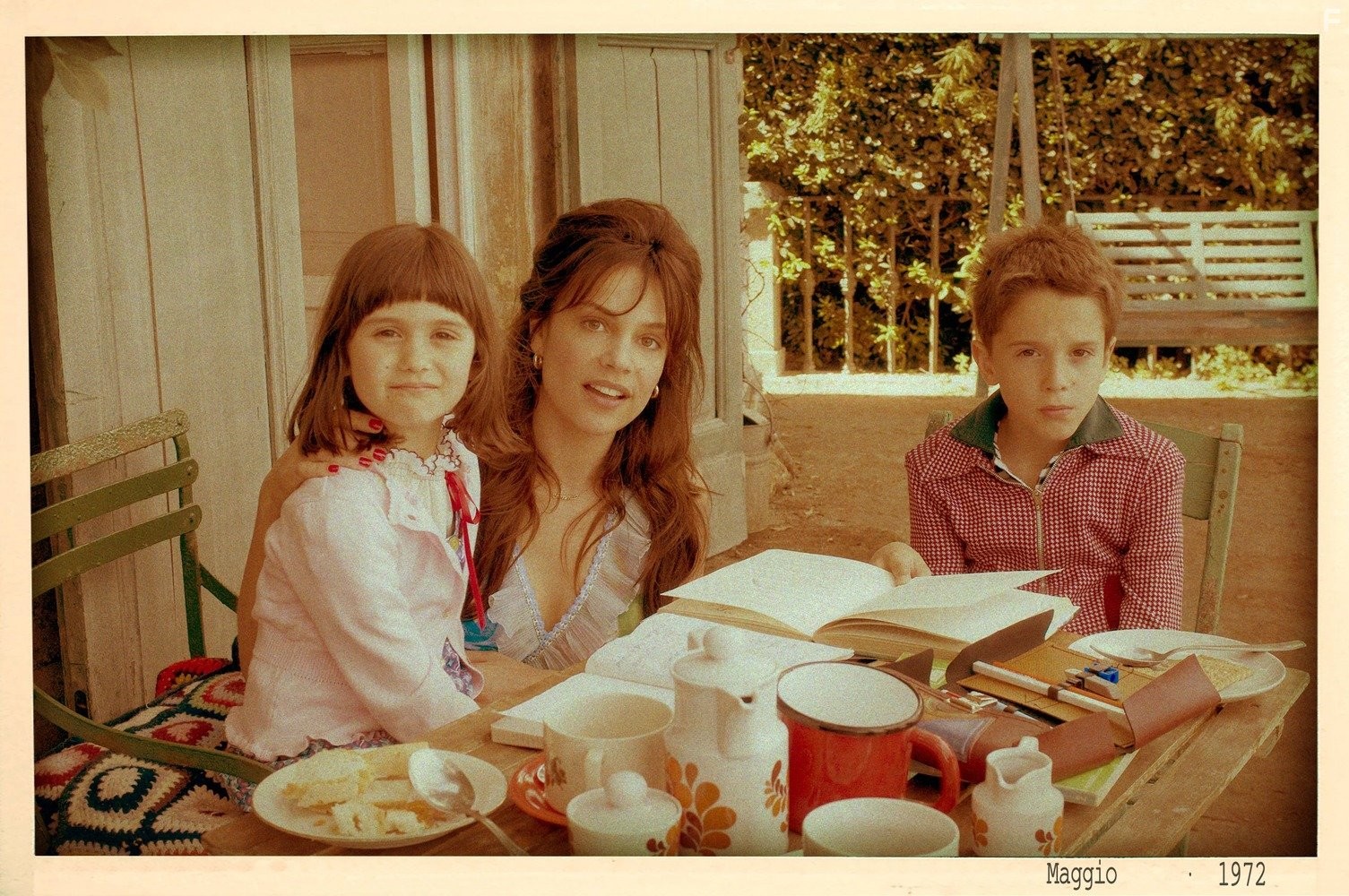 Micaela Ramazzotti, Aurora Frasca, and Giacomo Bibbiani in Первое прекрасное (2010)