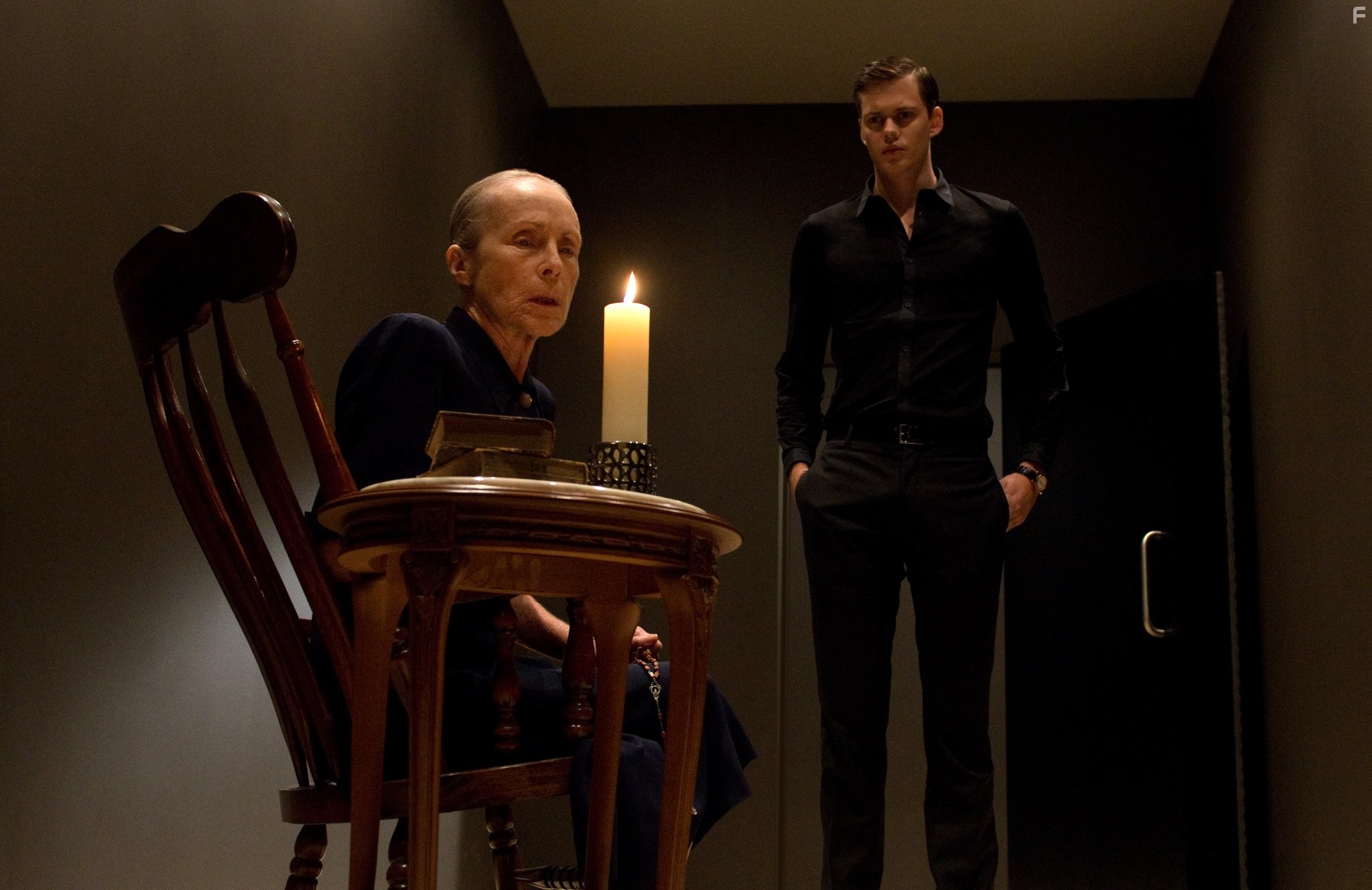 Bill Skarsg?rd in Хемлок Гроув (2013)