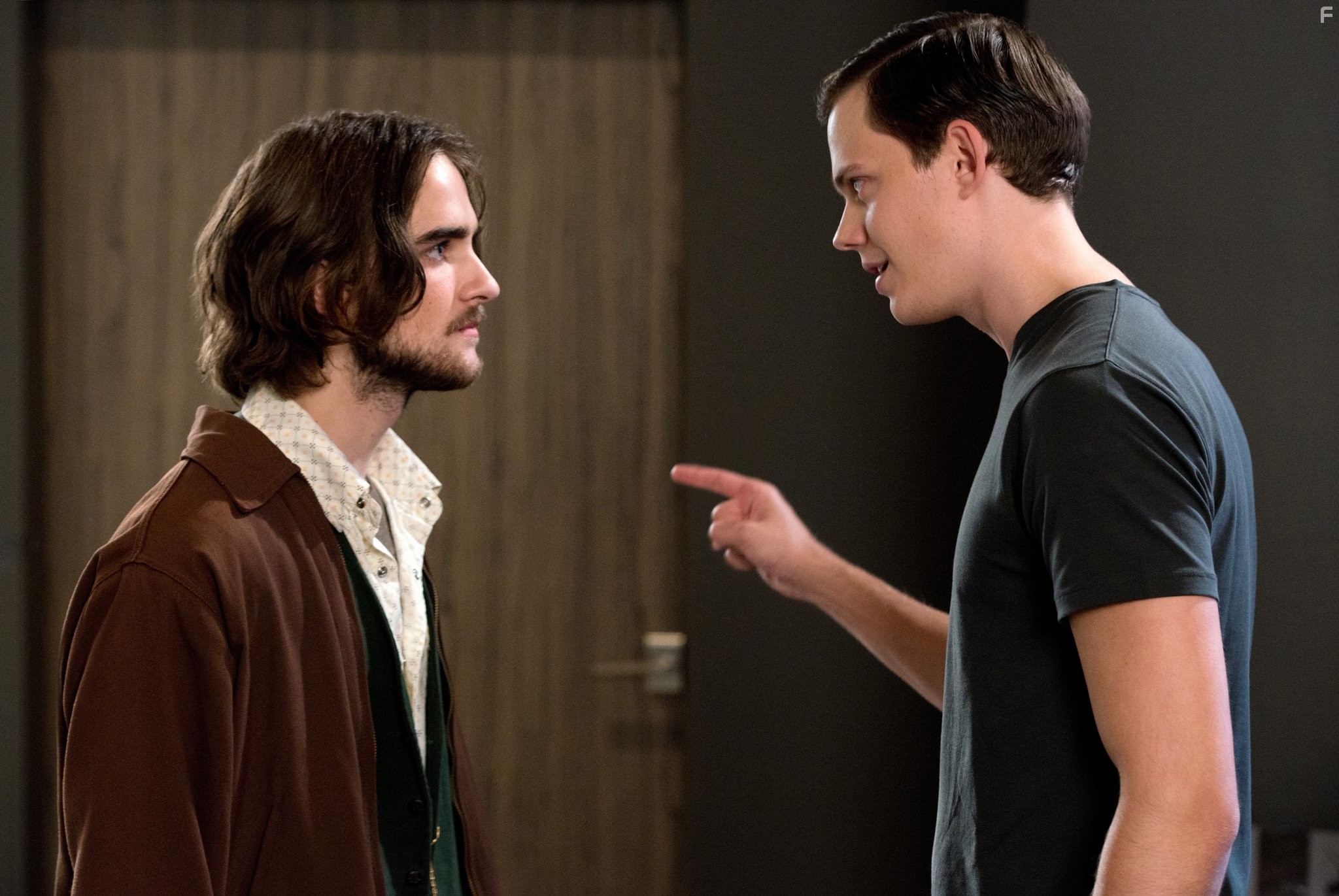Bill Skarsg?rd and Landon Liboiron in Хемлок Гроув (2013)
