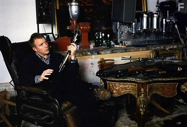 Guy Ritchie in Карты, деньги, два ствола (1998)