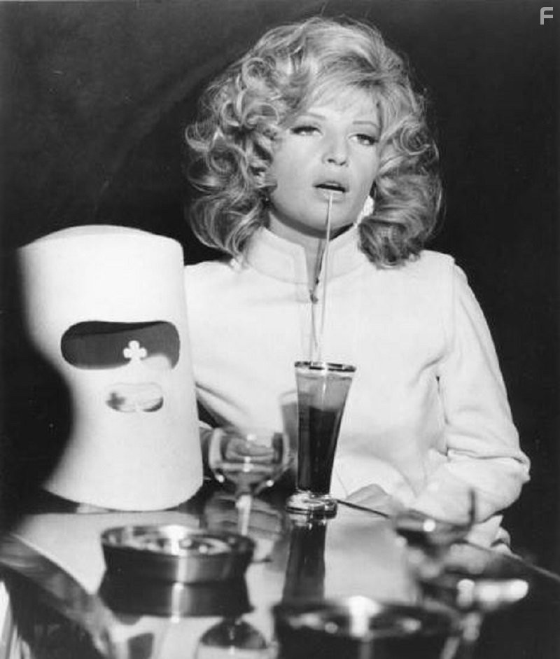 Monica Vitti in Модести Блэйз (1966)